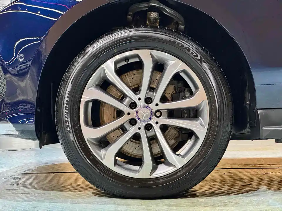 Mercedes-Benz GLE Mercedes-Benz GLE