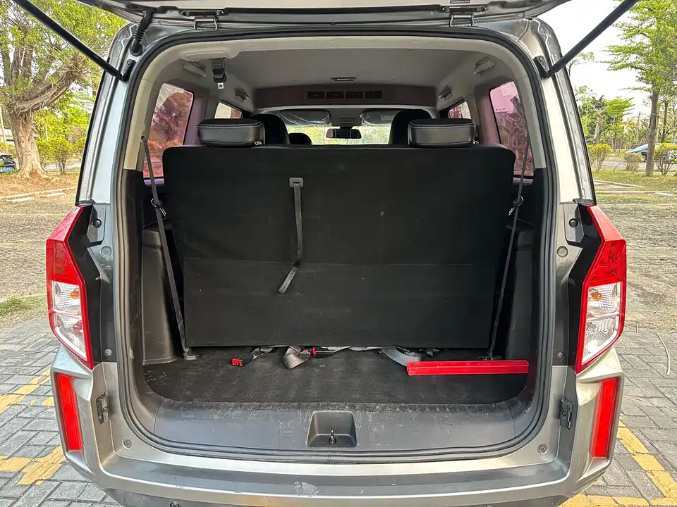 Wuling Wuling Hongguang PLUS