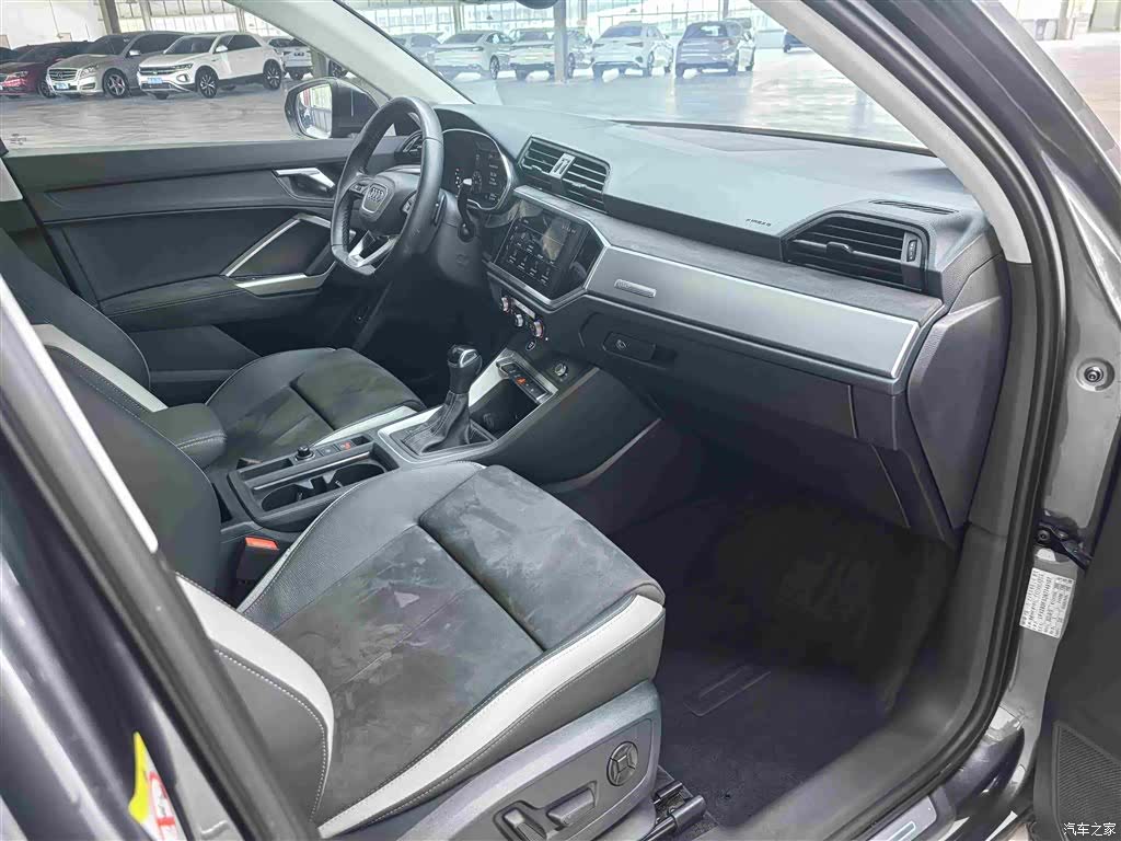 Audi Q3, 2023 12