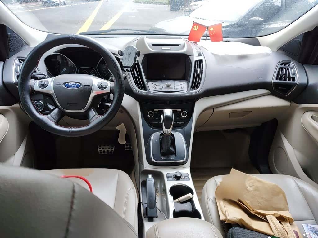 Ford Kuga, 2014 13