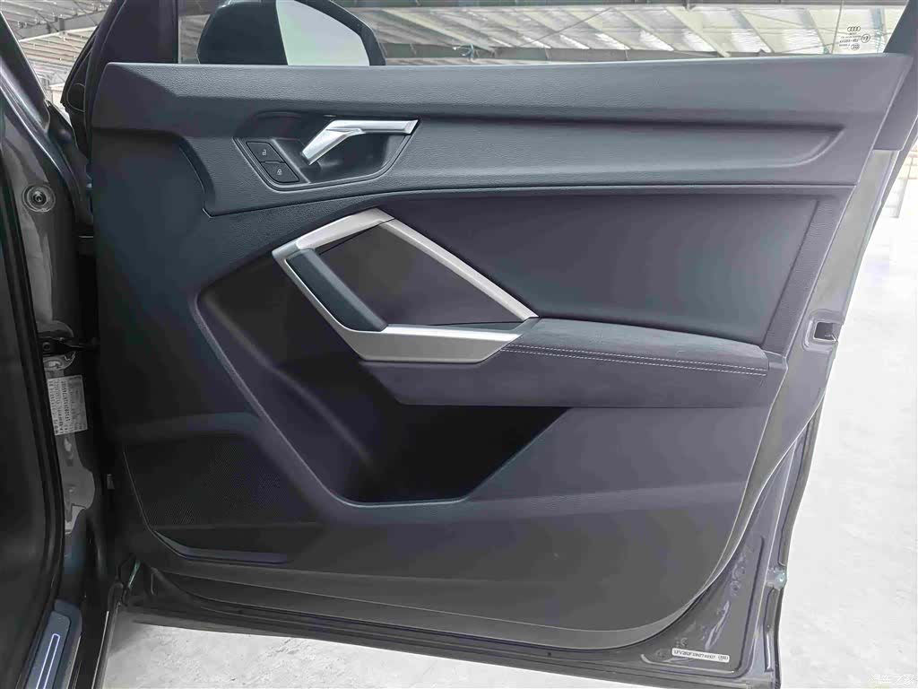 Audi Q3, 2023 18