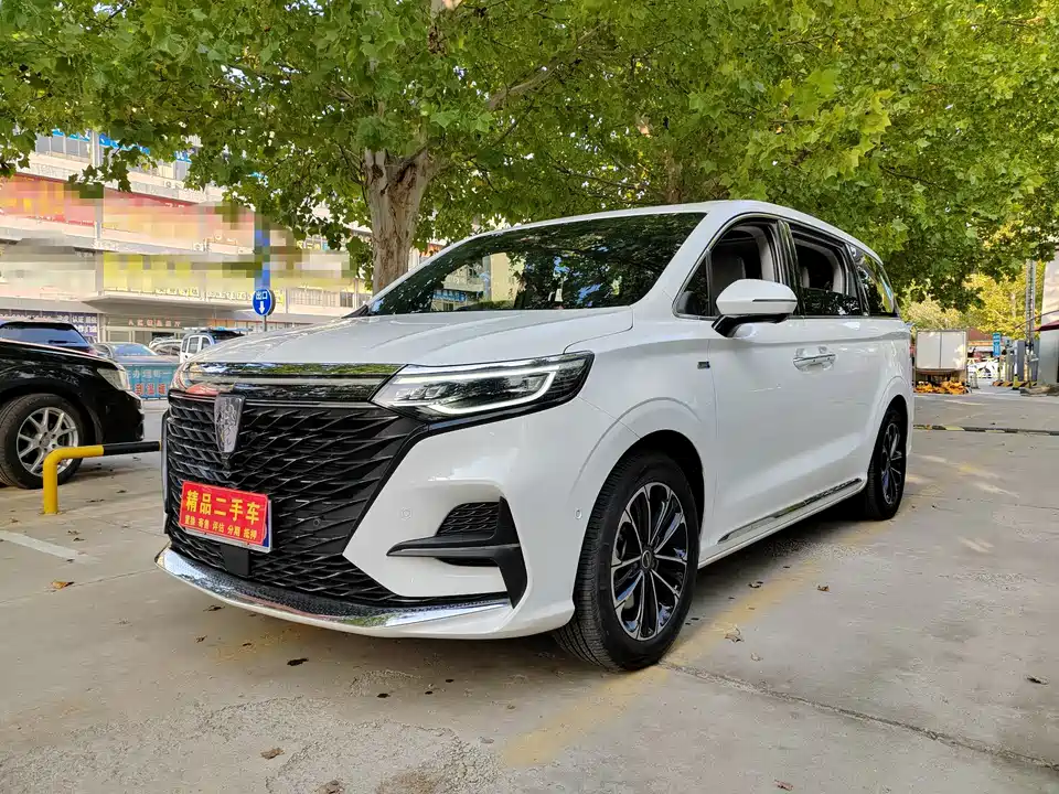 Roewe iMAX8