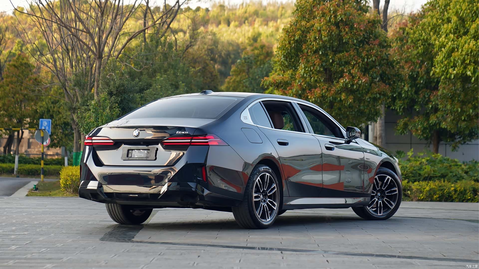 BMW 5 Series, 2024 3