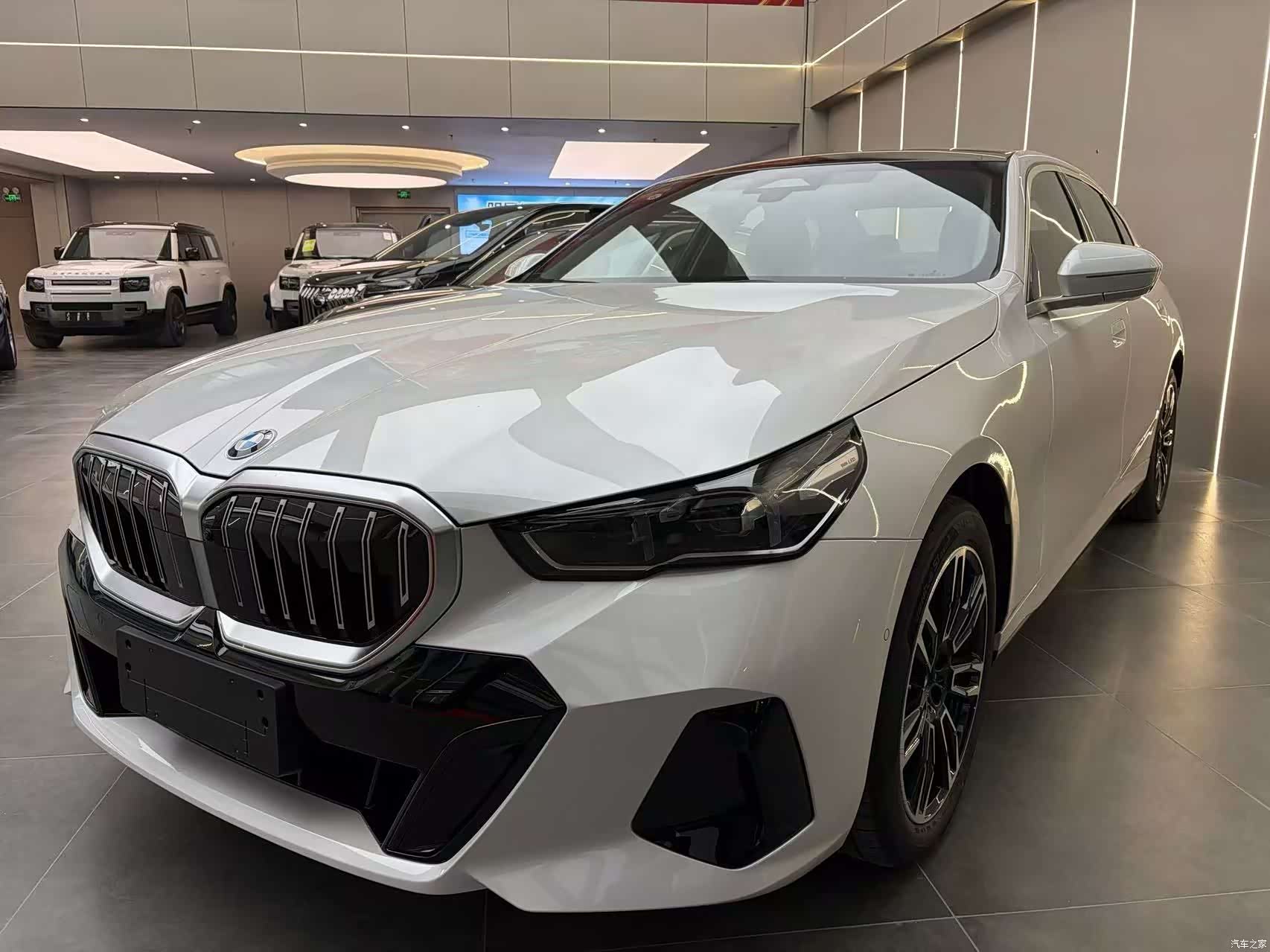 BMW 5 Series, 2026 1