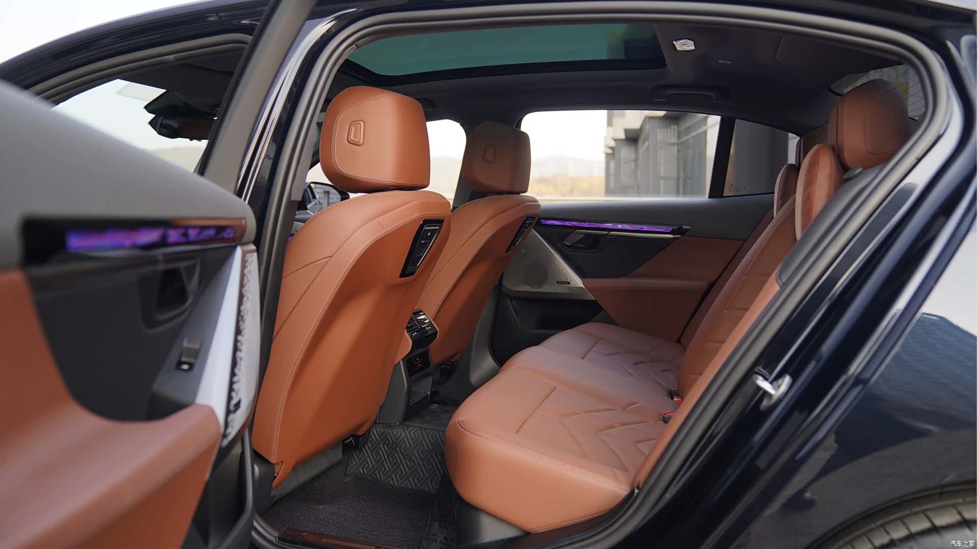 BMW 5 Series, 2024 6