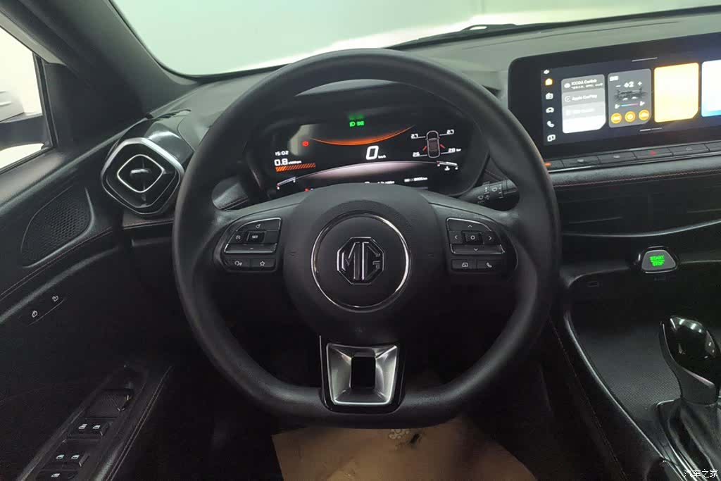MG MG5, 2025 15