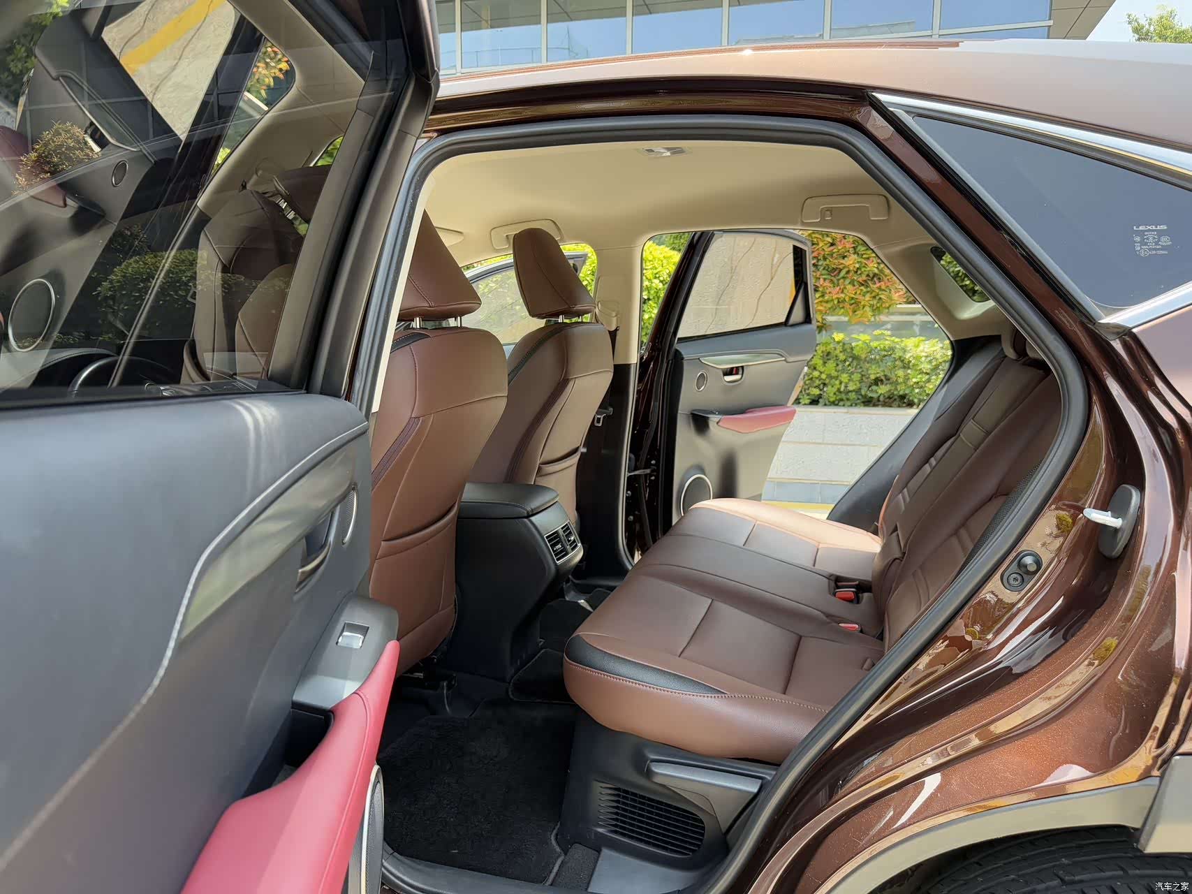 Lexus NX, 2019 все фото