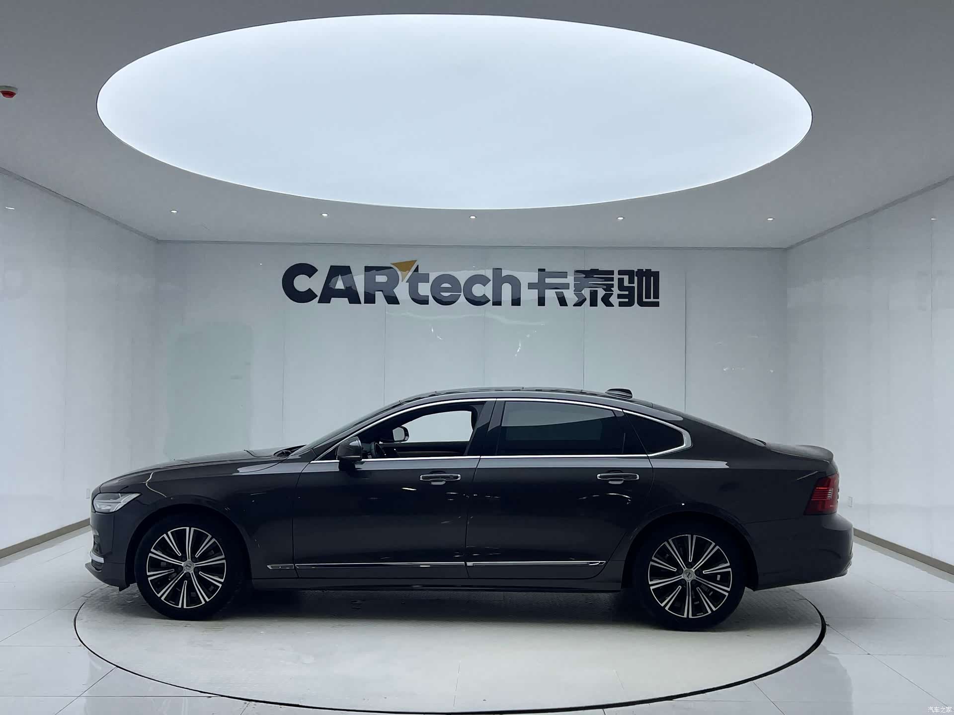 Volvo S90, 2021 все фото