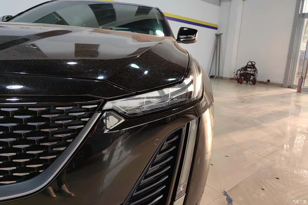 Cadillac CT5, 2023 все фото