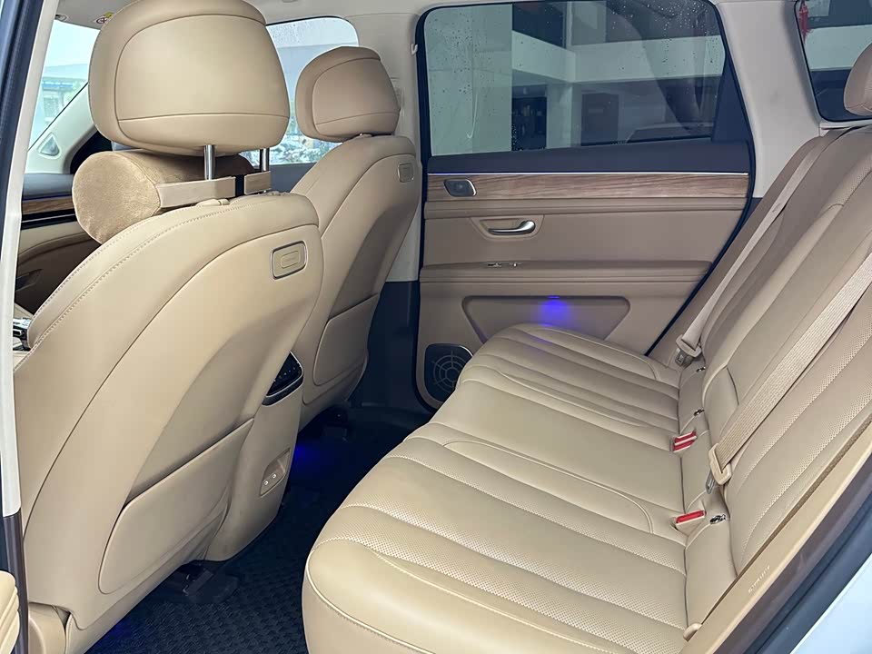 AITO Ask the world M7