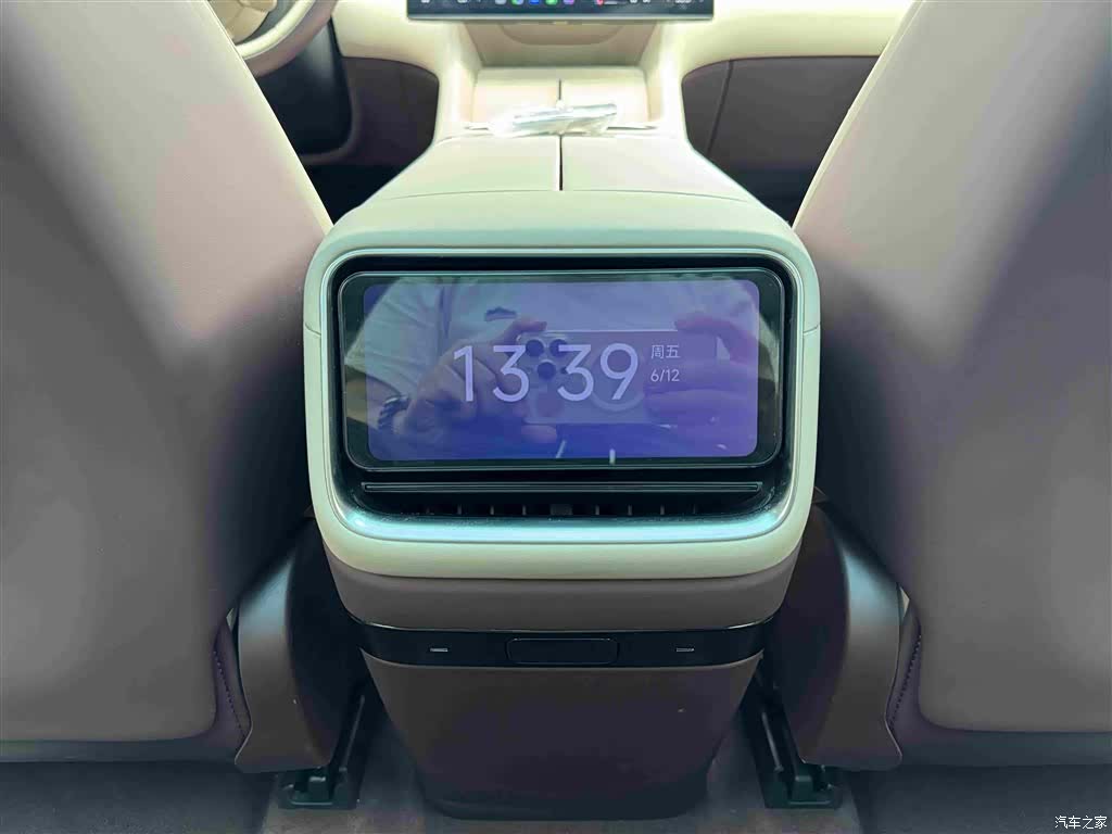 Xiaomi YU7, 2025 23