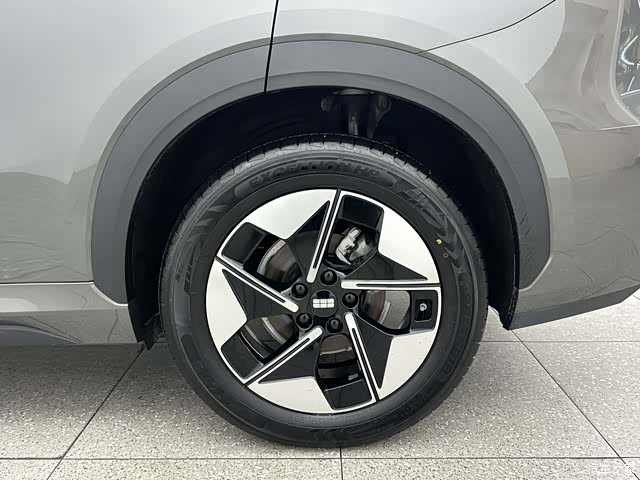 Geely Galaxy E5, 2025 16