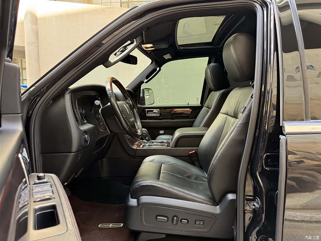 Lincoln Navigator, 2016 9
