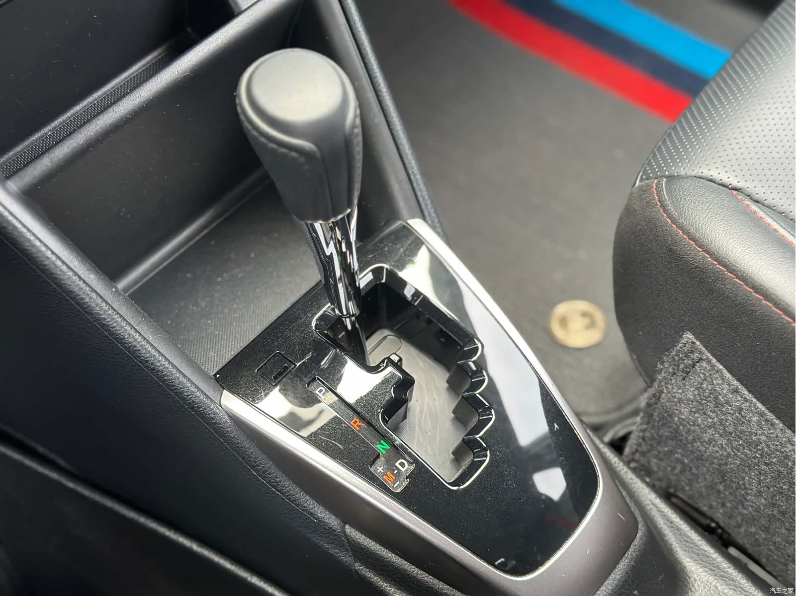 Toyota YARiS L, 2023 10