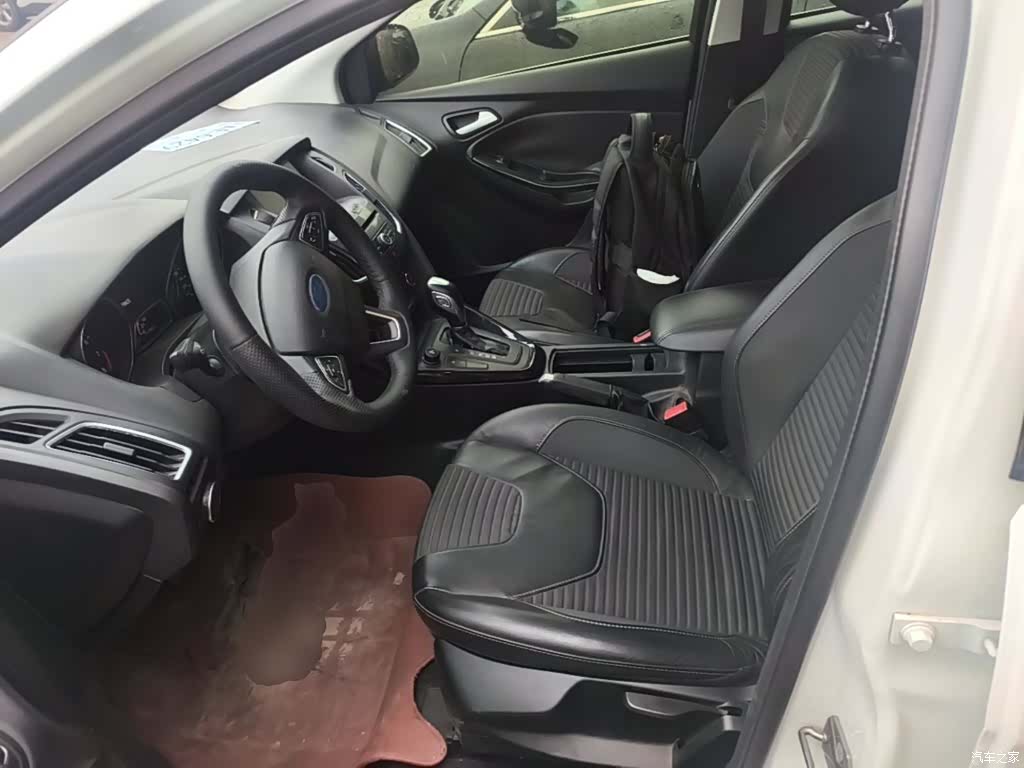 Ford Focus, 2016 11