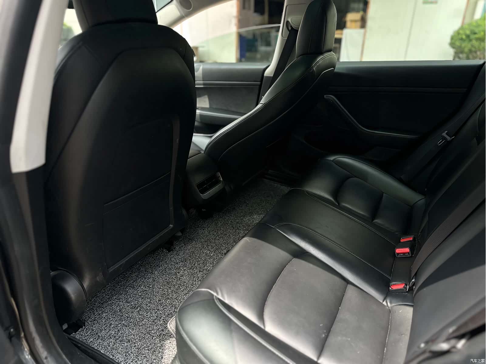 Tesla Model 3, 2020 6