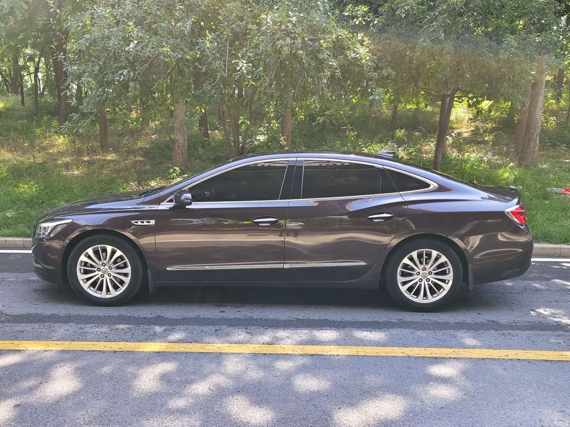 Buick LaCrosse, 2017 все фото