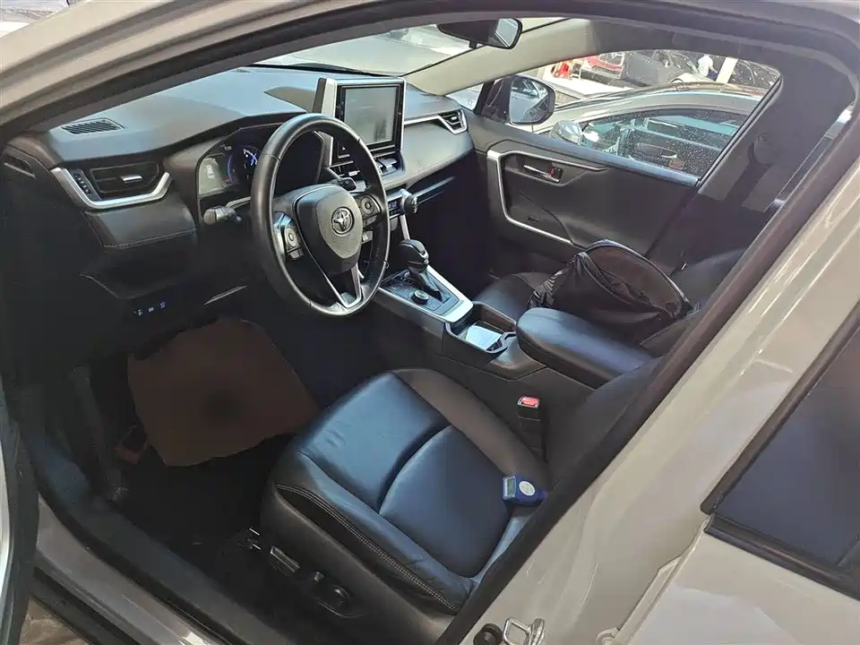 Toyota RAV4 Rongfang