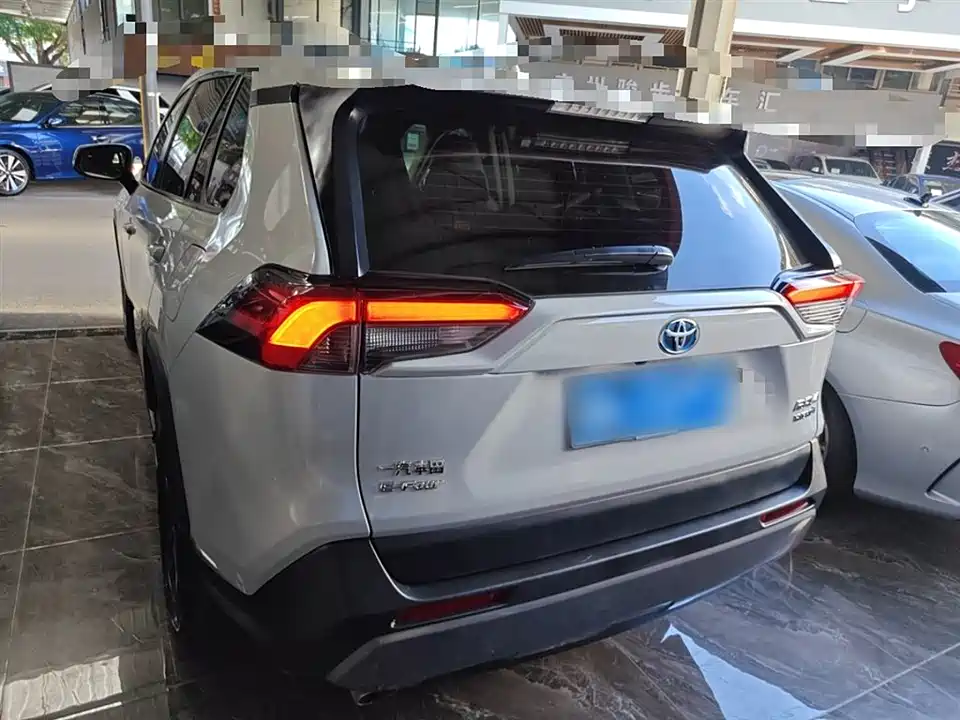 Toyota RAV4 Rongfang