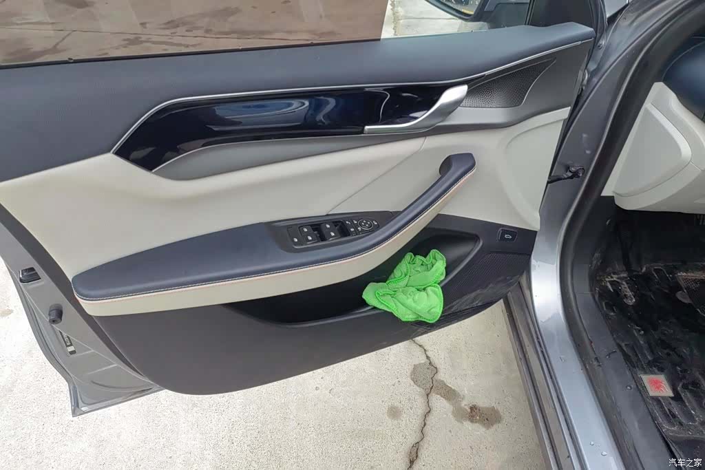 BYD Qin, 2022 7
