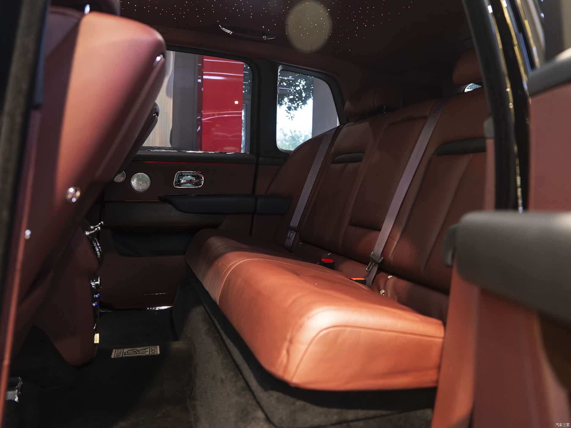 Rolls-Royce Cullinan, 2022 25