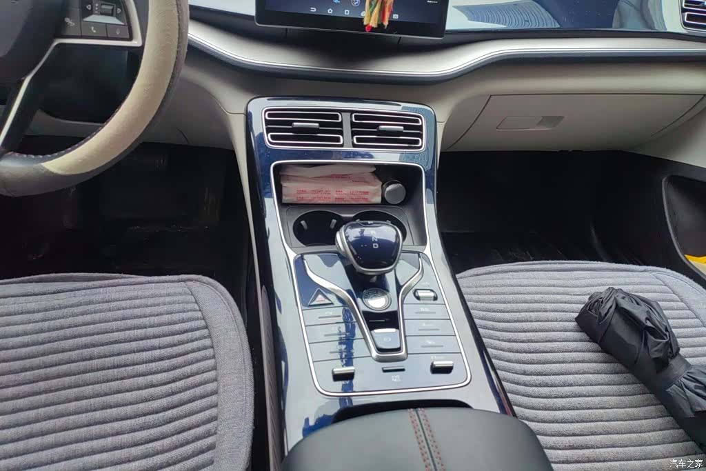 BYD Qin, 2022 16