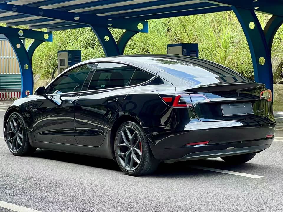 Tesla Model 3 Tesla Model 3