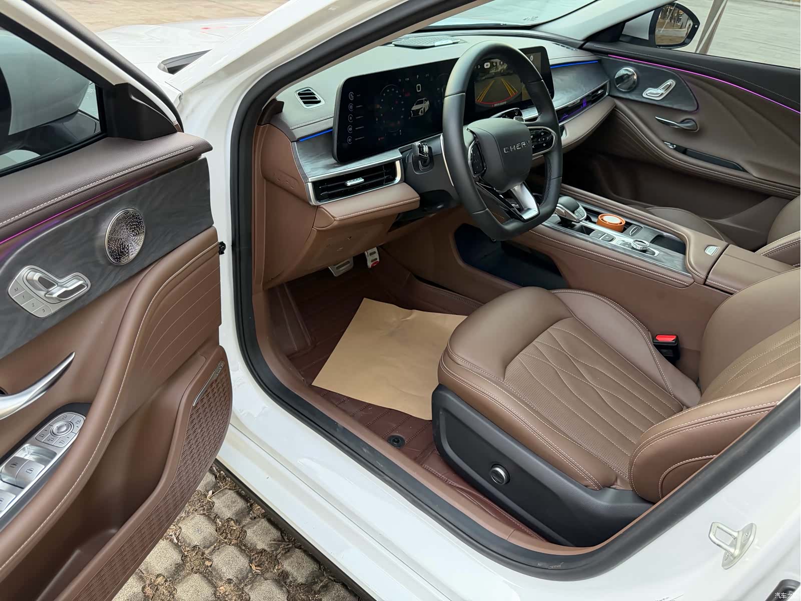 Chery Arrizo 8, 2025 14