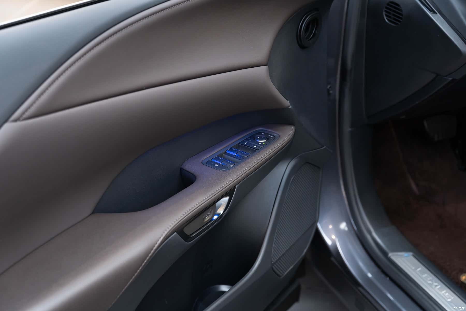 Lexus RX, 2025 19