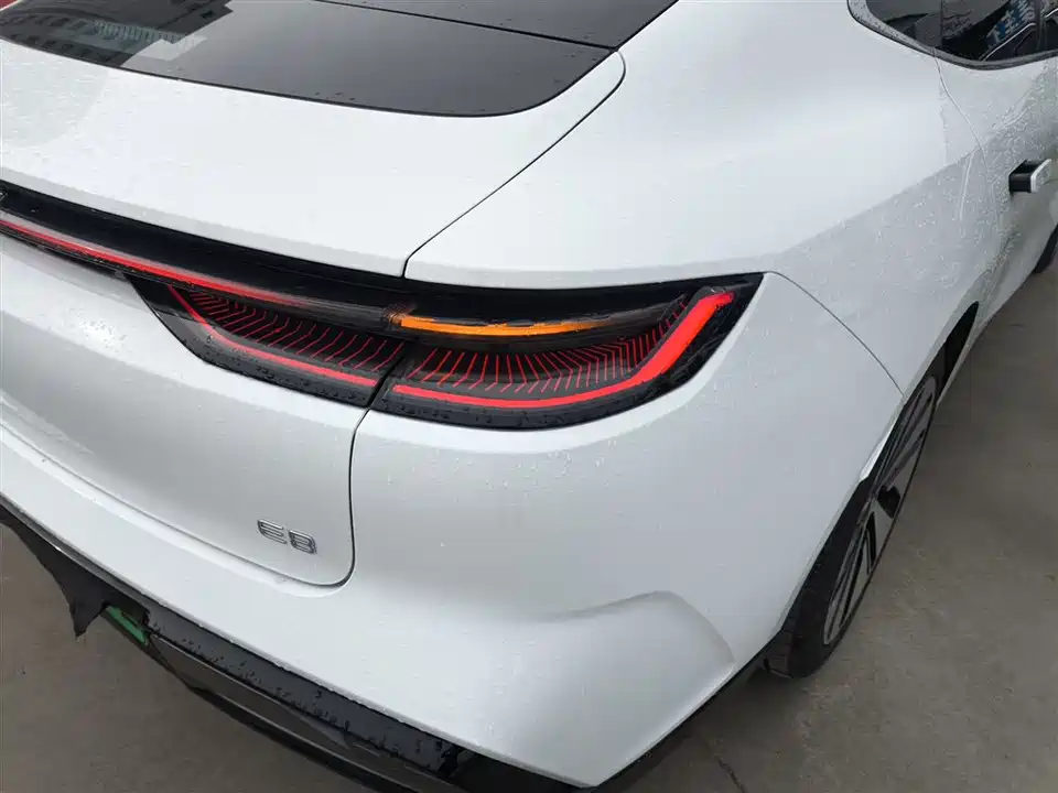 Geely Galaxy Galaxy E8