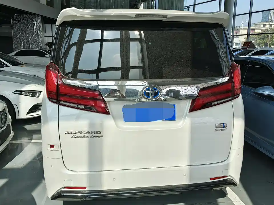 Toyota Elfa