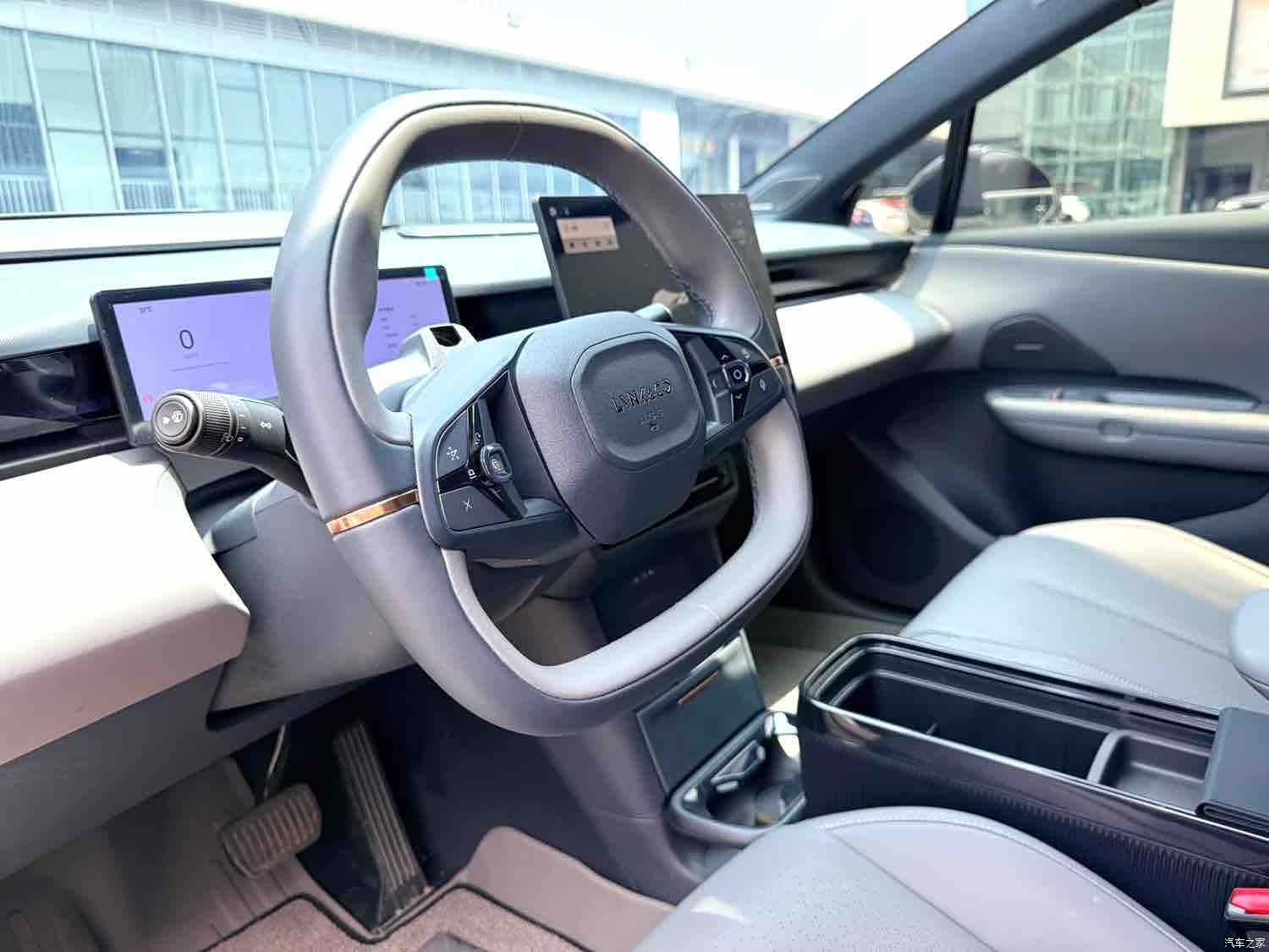 Lynk & Co 02, 2025 8