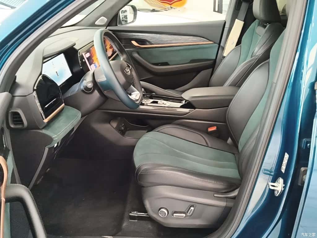 Geely Xingyue L, 2024 15