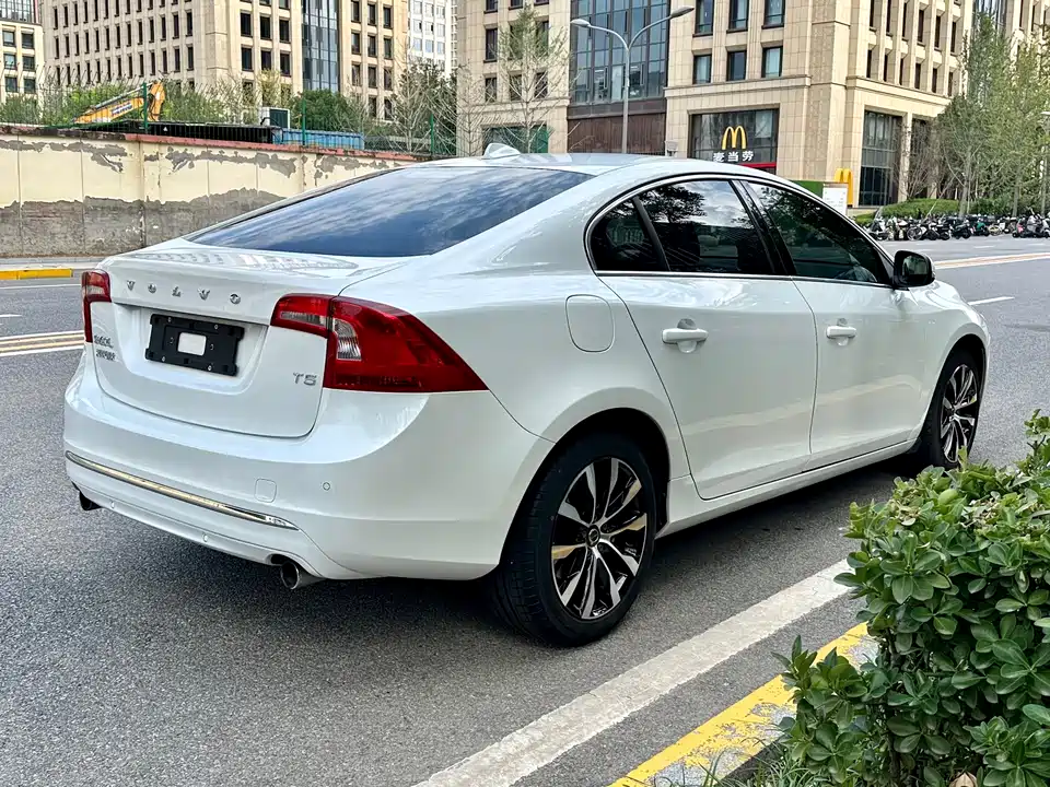 Volvo S60