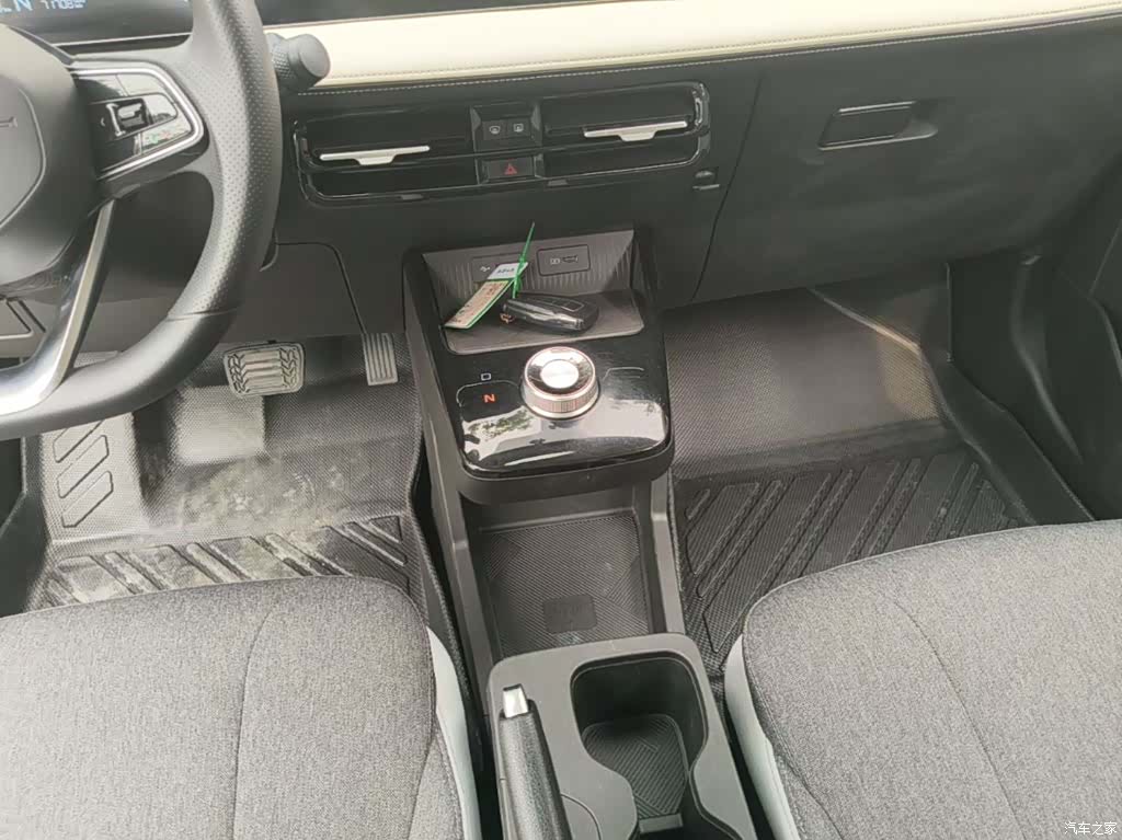 Geely E, 2024 14