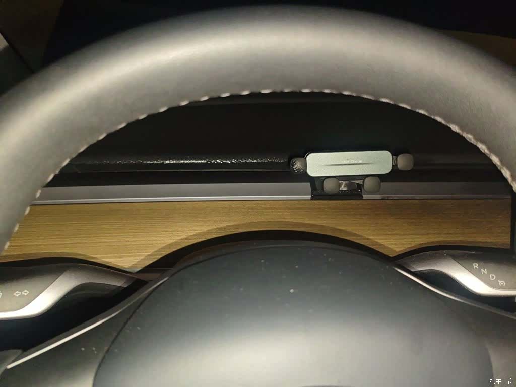 Tesla Model Y, 2023 8