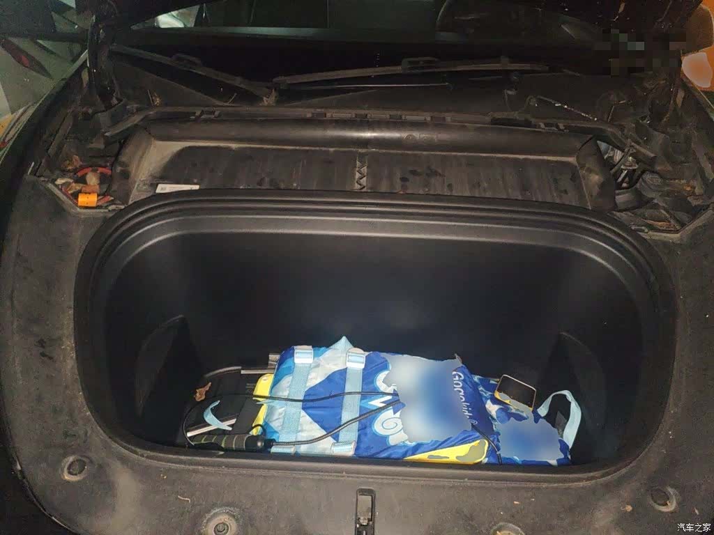 Tesla Model Y, 2023 17