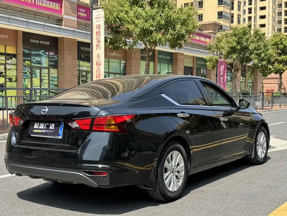 Nissan Teana