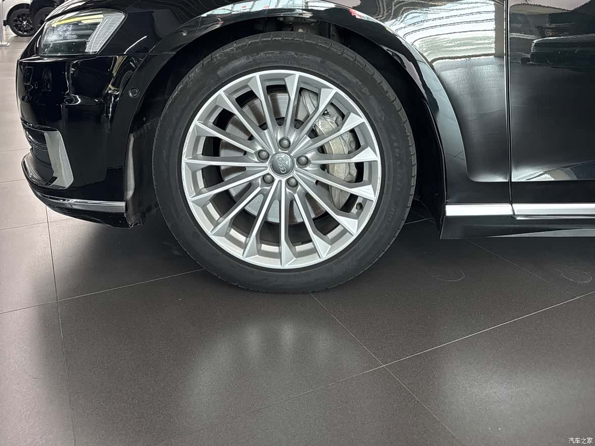 Audi A8L, 2019 11