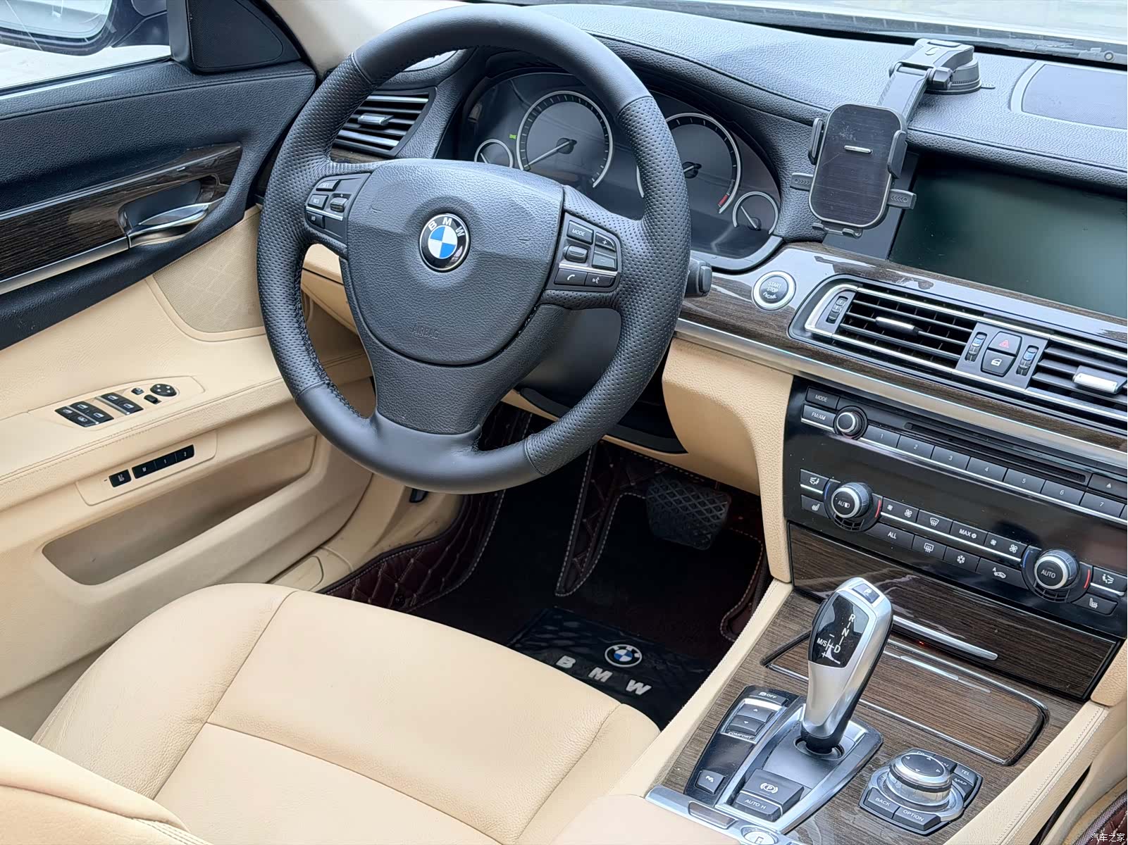 BMW 7 Series, 2012 8