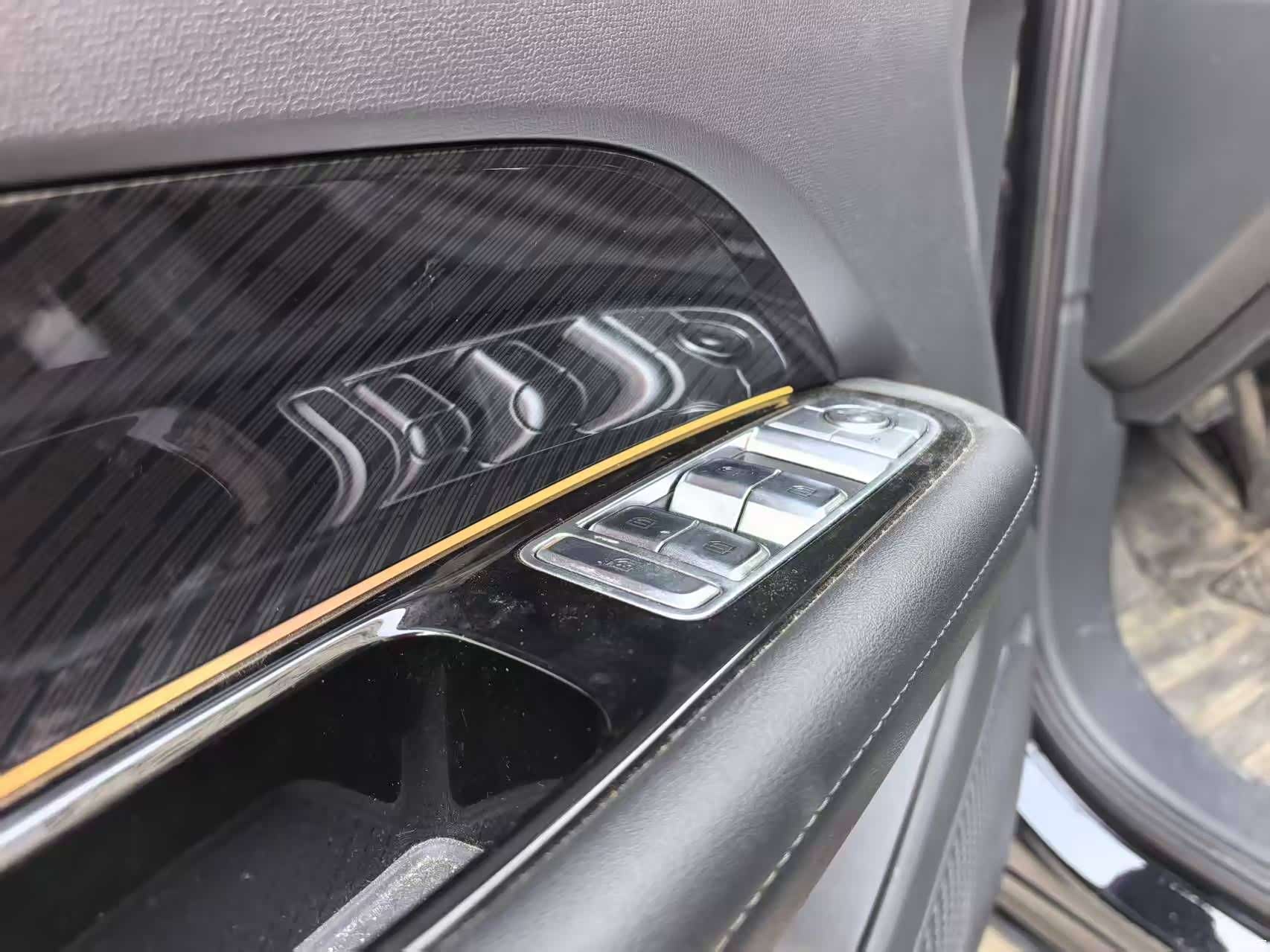 Hongqi HS3, 2025 16