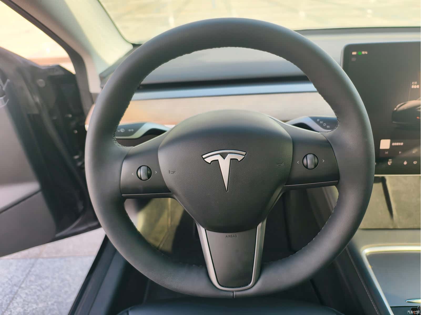 Tesla Model 3, 2022 9