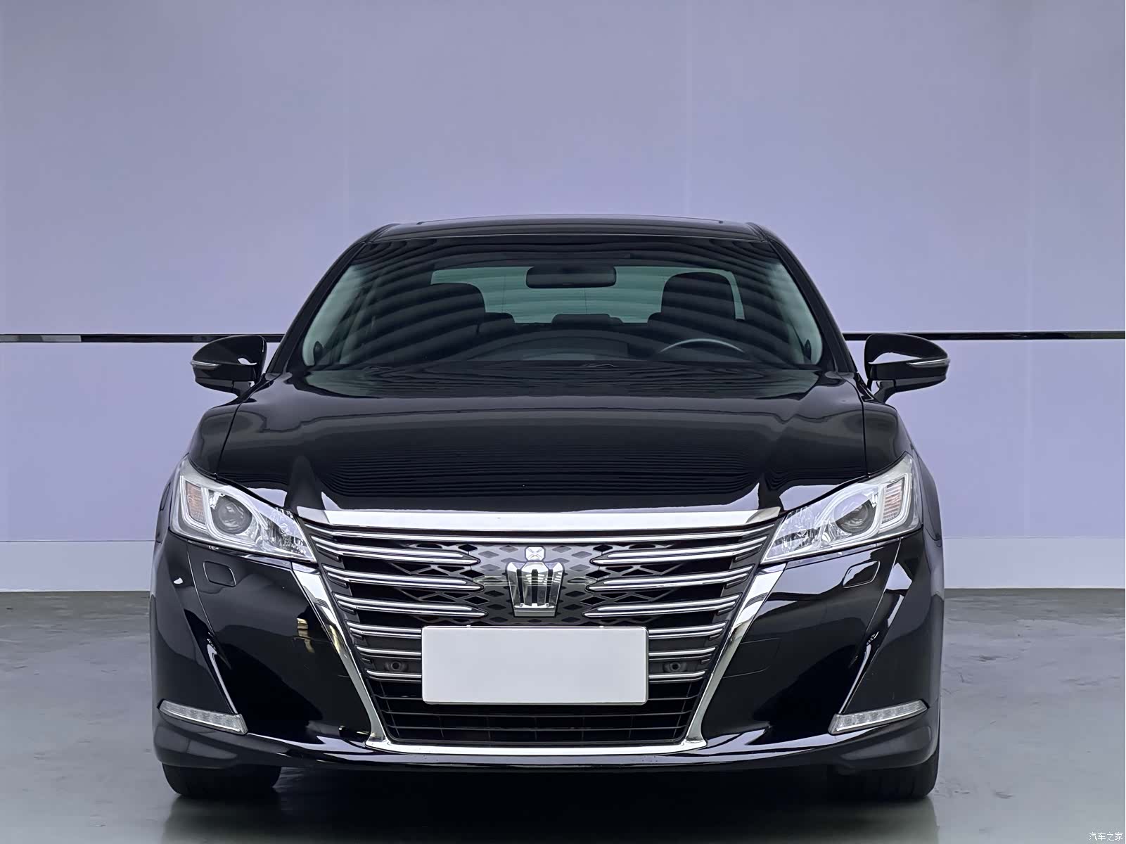Toyota Crown, 2017 2