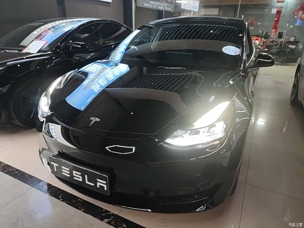 Tesla Model 3, 2023 1