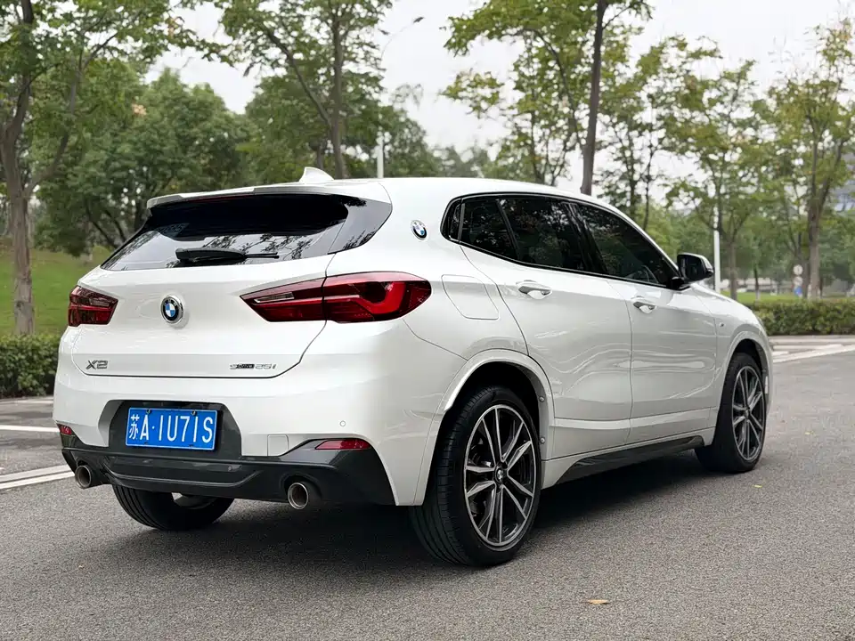BMW X2