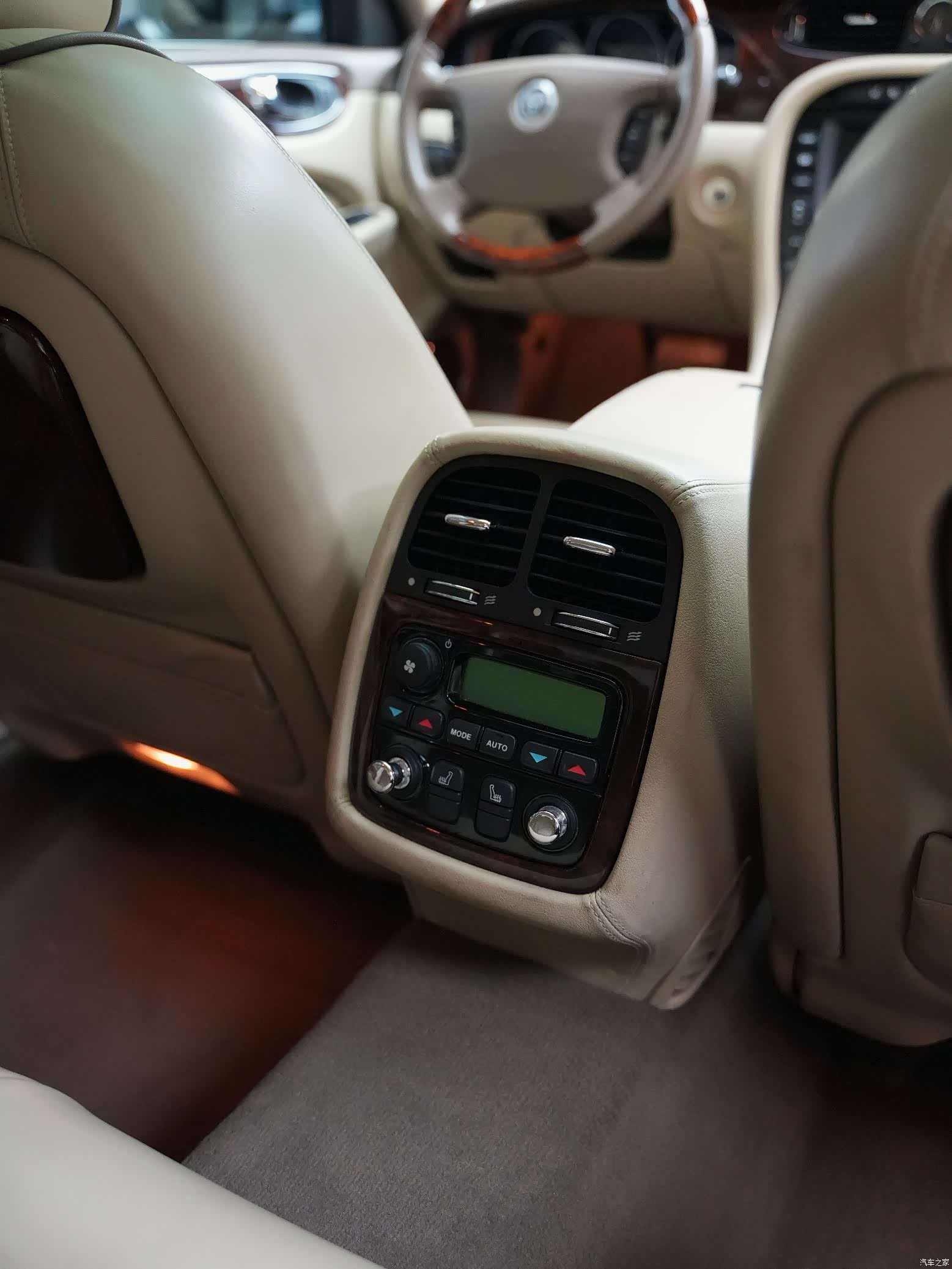 Jaguar XJ, 2008 19