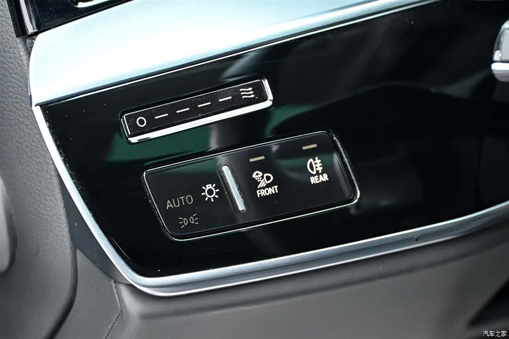 Audi A8L, 2020 26