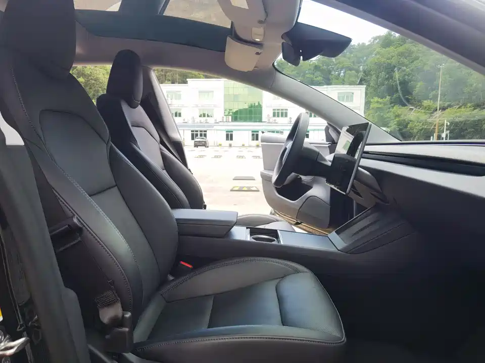 Tesla Model 3 Tesla Model 3