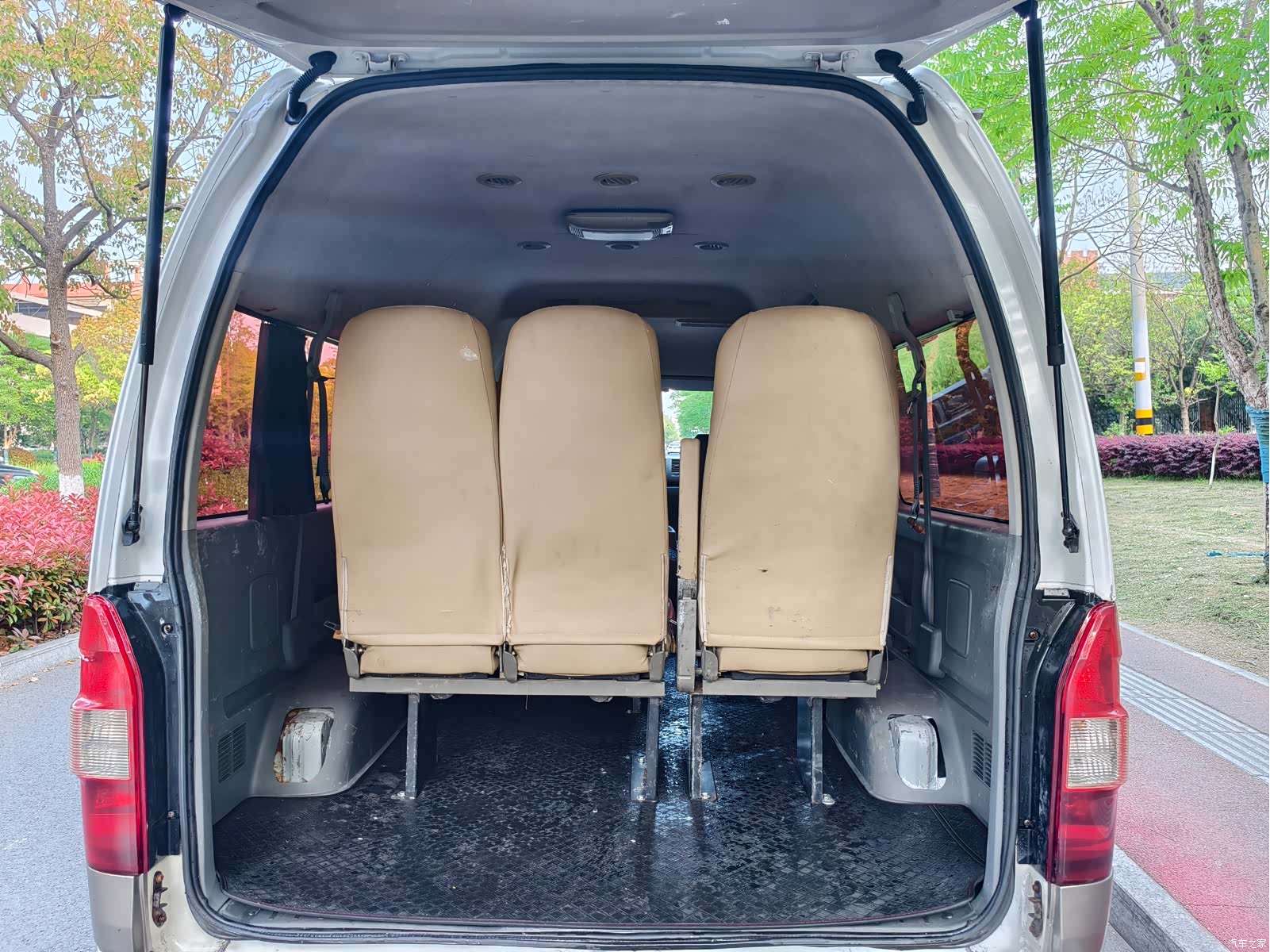 HuaChenLeiNuo HiAce, 2015 8