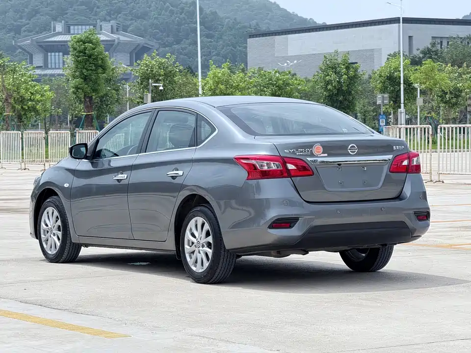 Nissan Xuan Yi